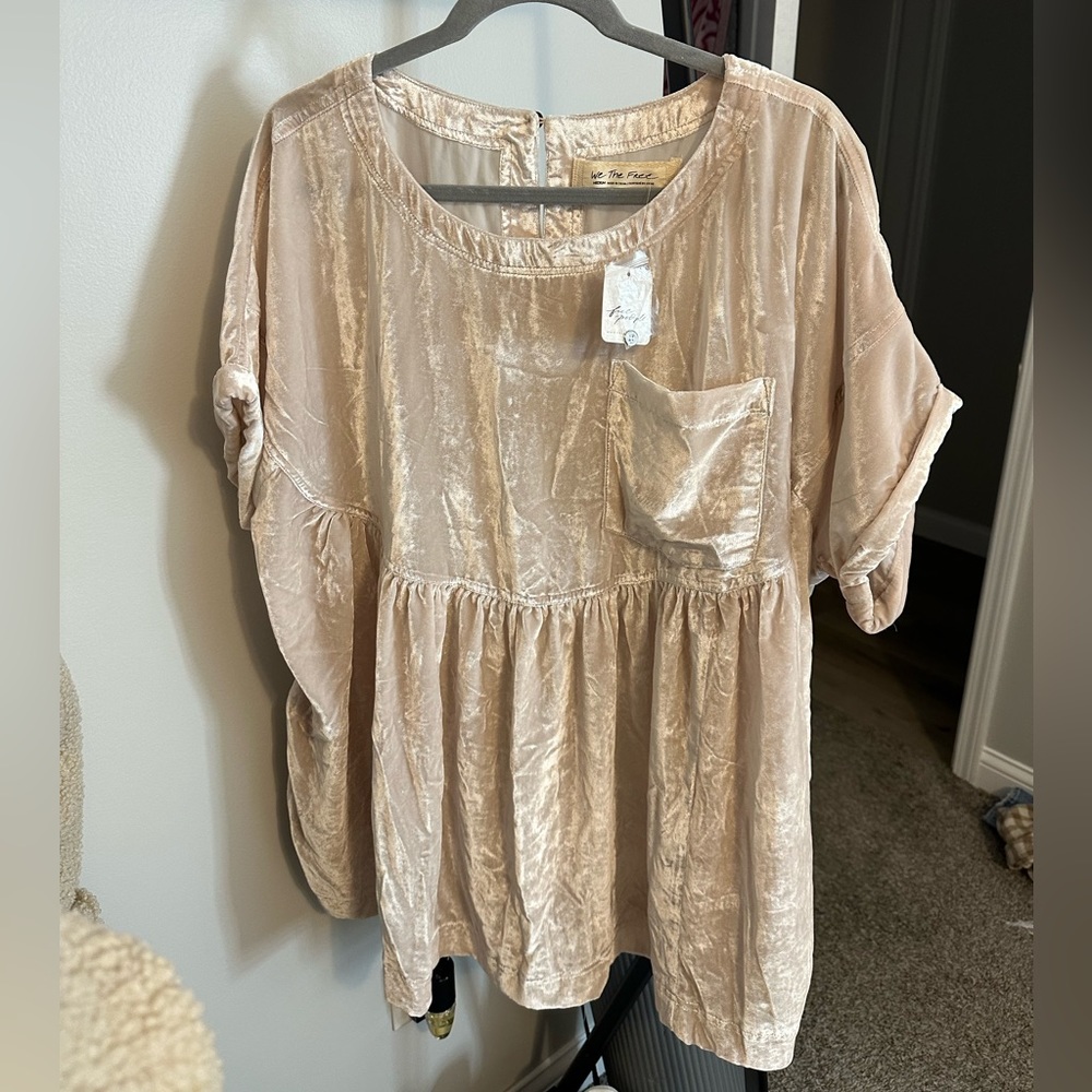 Peplum Velvet Pocket Top in Blush